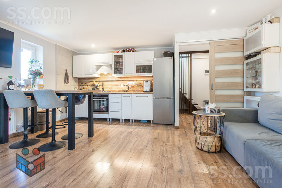 Lefkoju 17, Ziedonis, Rīgas rajons, Ķekavas pag. — maja