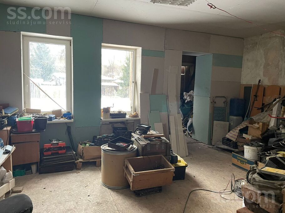 Vecāķu pr. 4, Rīga — maja