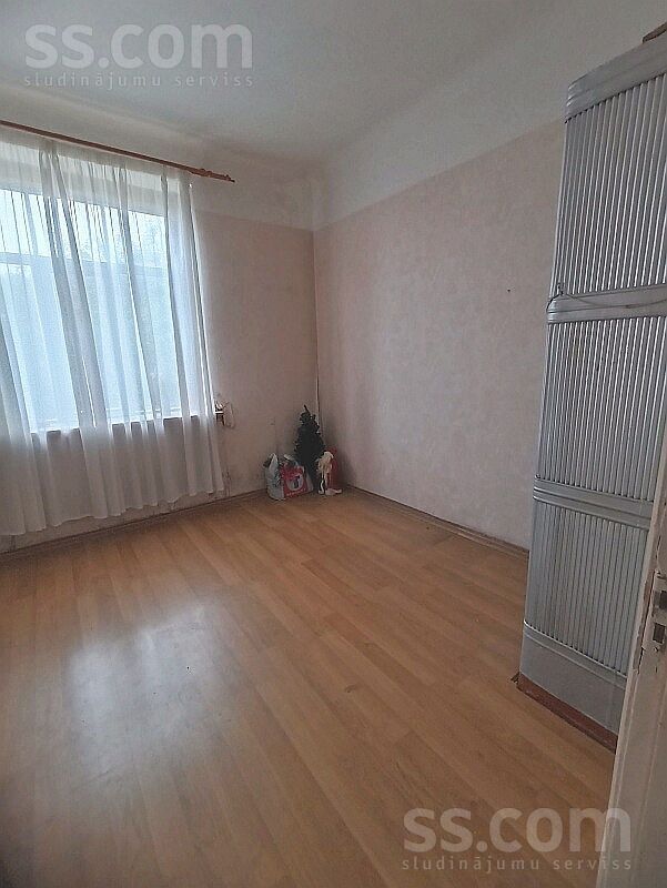 Pleskavas iela 3, Valmiera un raj., Valmiera — dzivoklis