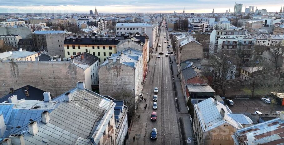 Barona 89, Rīga — zeme