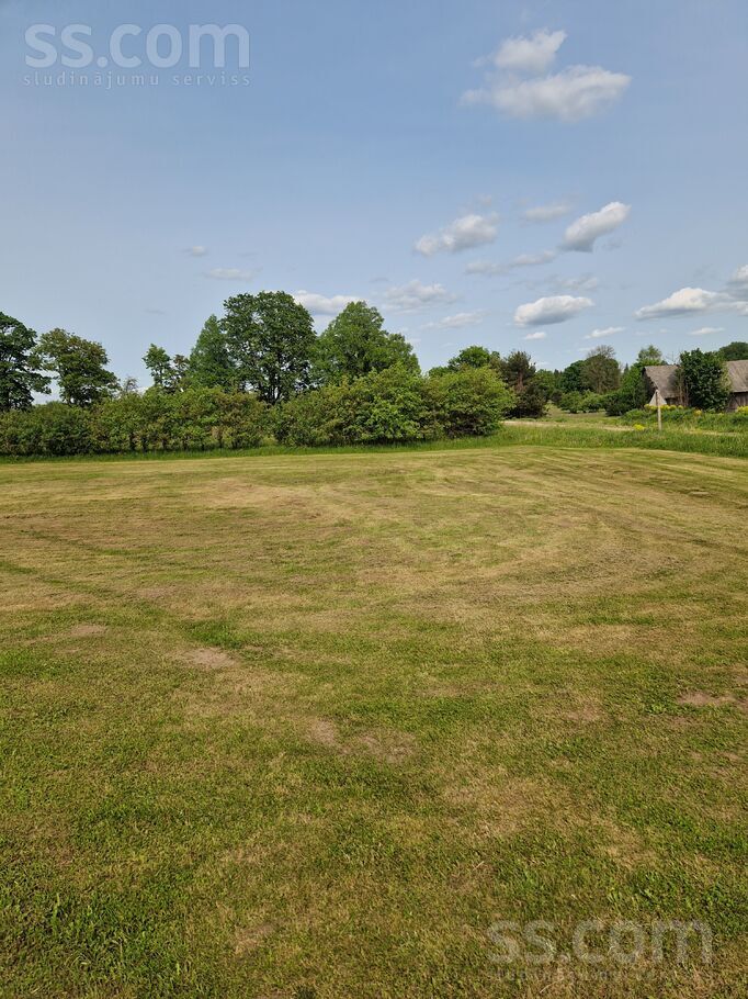 Evitas, Tīnūži, Ogre un raj., Ikšķiles l. t. — maja