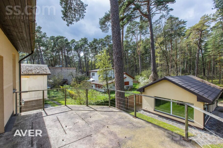 Kuģu iela 15, Jūrmala — maja