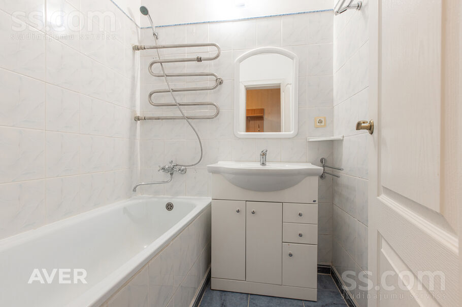 Ceriņu iela 42, Jūrmala — dzivoklis