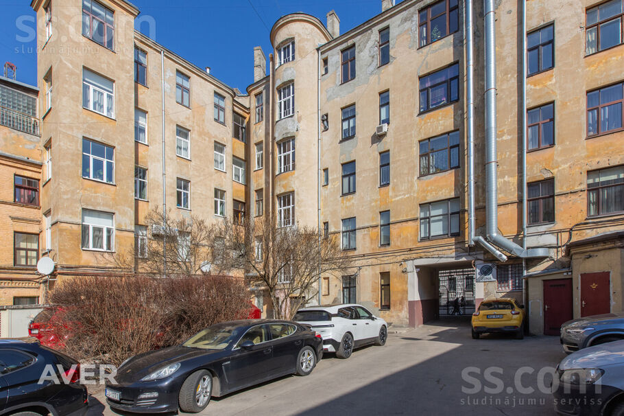 Lāčplēša 52, Rīga — dzivoklis