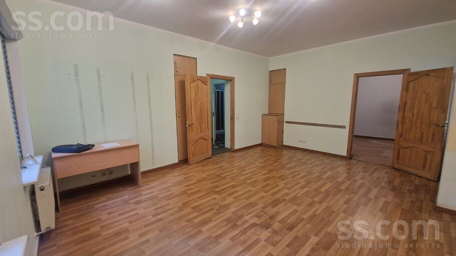 Birznieka-Upīša 15, Rīga — maja