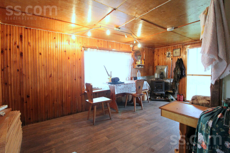 Reiņi 1, Pērkone, Liepāja un raj., Nīcas pag. — maja