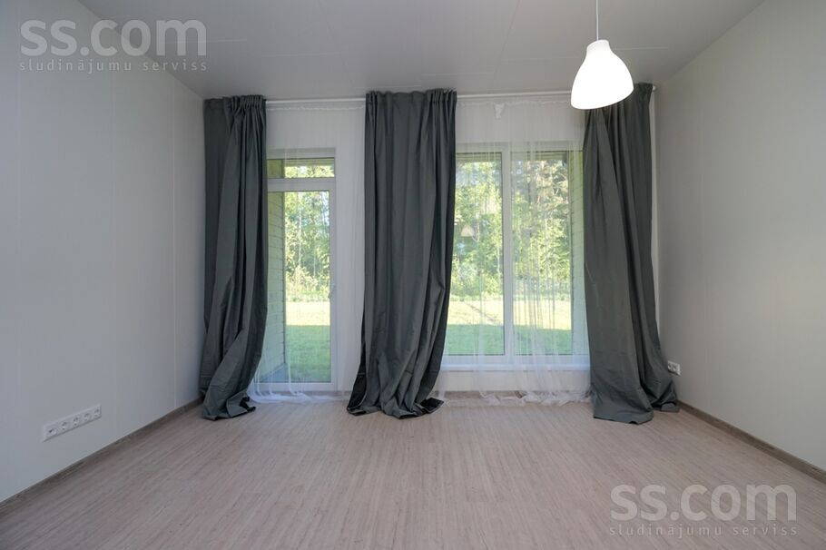 Elizabetes 35, Spilve, Rīgas rajons, Babītes pag. — maja