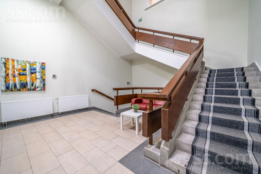 Aspazijas bulv. 20, Rīga — maja