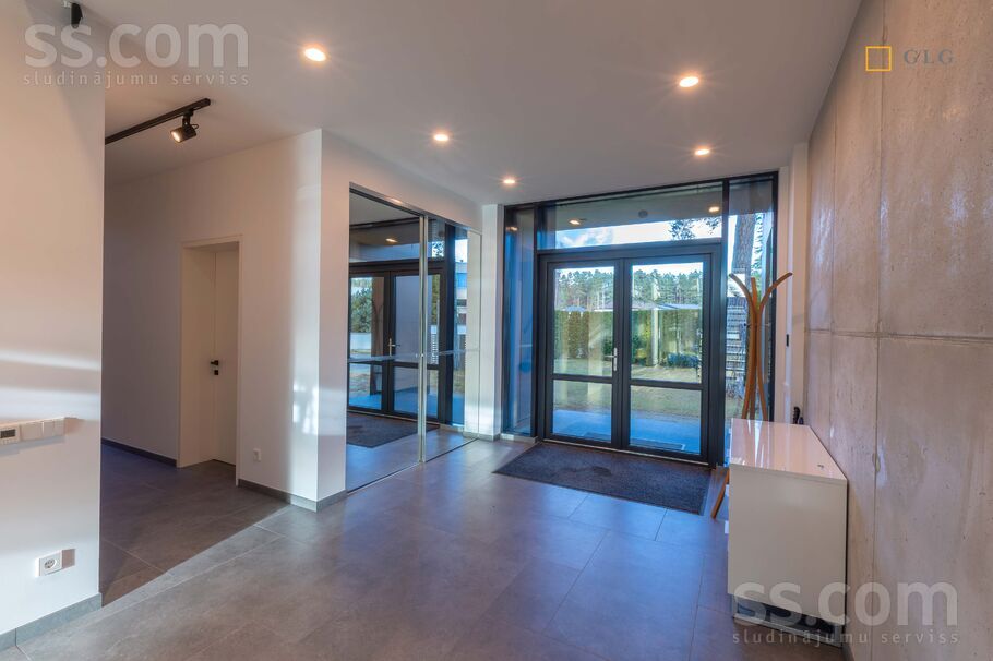 Parka Aleja, Dzilnuciems, Rīgas rajons, Babītes pag. — maja