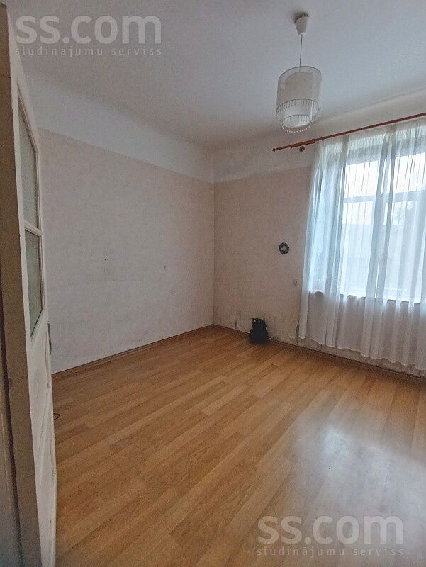 Pleskavas iela 3, Valmiera un raj., Valmiera — dzivoklis