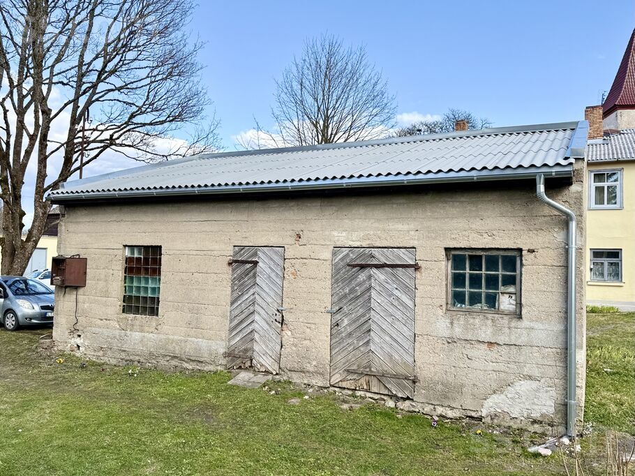 Raiņa iela 28, Liepāja un raj., Durbe — maja