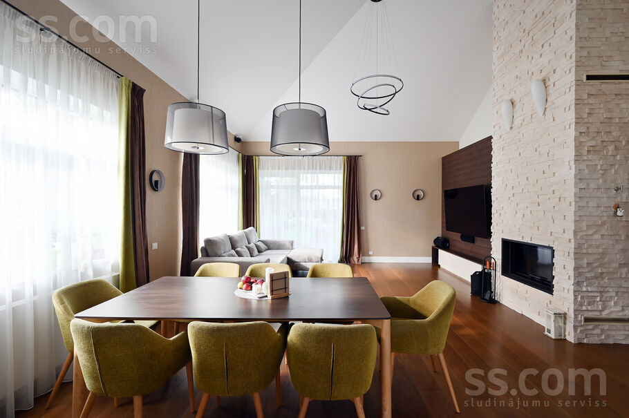 Maijrožu iela 4, Sunīši, Rīgas rajons, Garkalnes nov. — maja