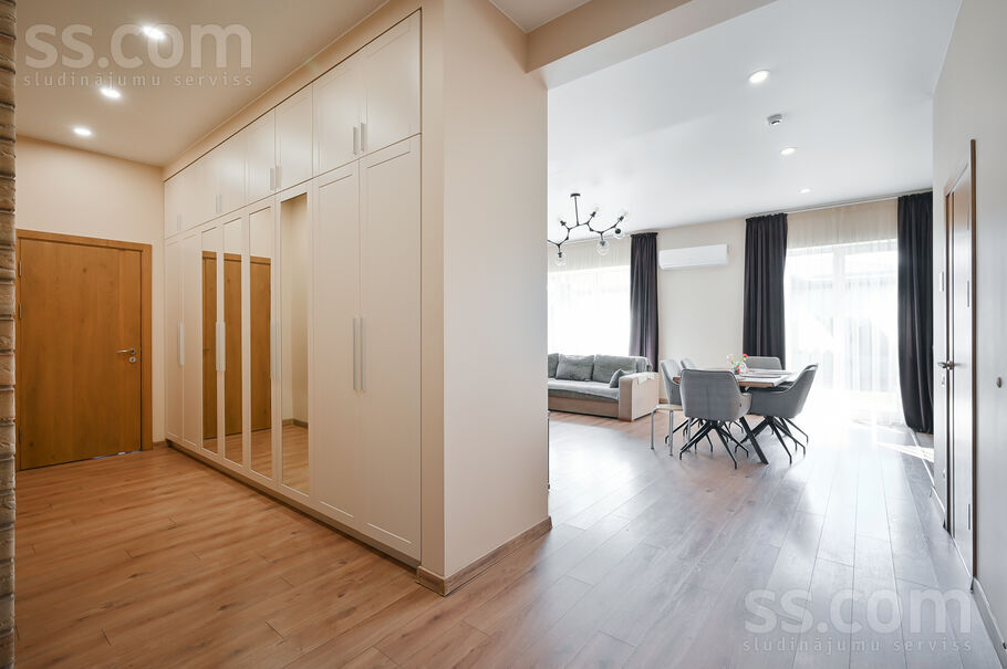 Mango iela 1, Mežāres, Rīgas rajons, Babītes pag. — maja