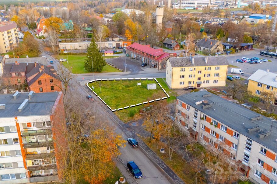 Stacijas iela 46, Valmiera un raj., Valmiera — zeme