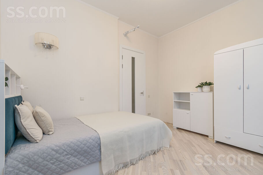 Ezerparka iela, Berģi, Rīgas rajons, Garkalnes nov. — maja