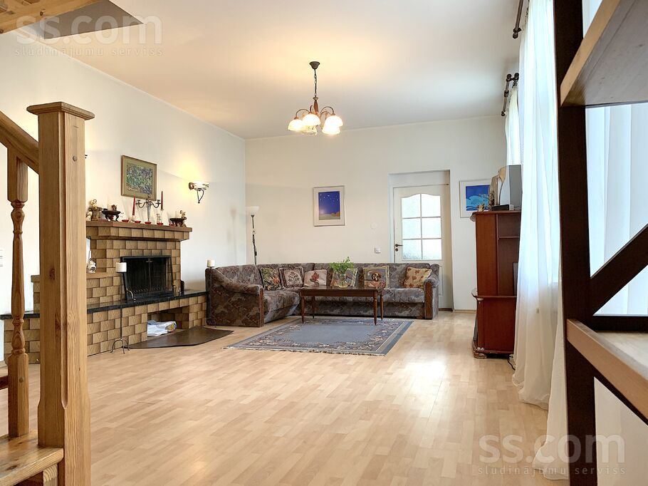 Meža prospekts 61, Jūrmala — maja