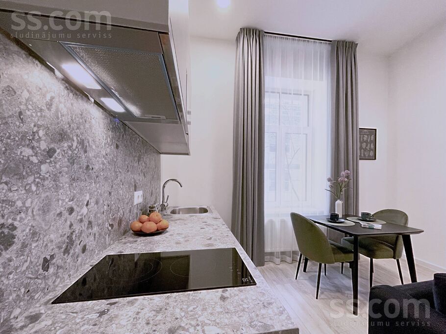 Pulkv. Brieža 10, Rīga — dzivoklis