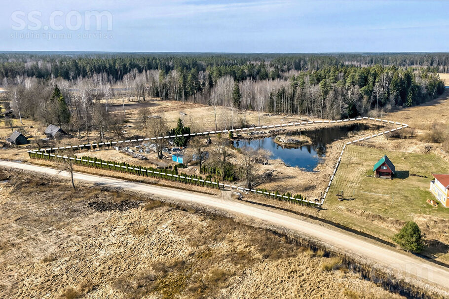 Vakarvēji, Skujnieki, Rīgas rajons, Ķekavas pag. — zeme