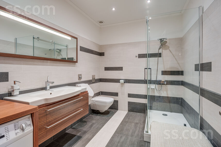 Dzintaru prospekts 13/15, Jūrmala — dzivoklis