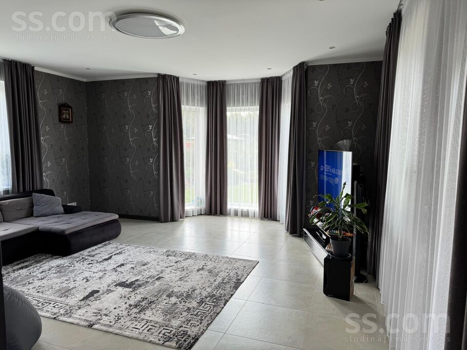 Balto Ķiršu iela 6, Tēraudi, Rīgas rajons, Salaspils l. t. — maja