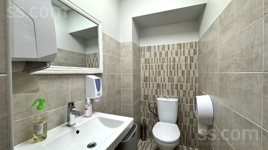 Brīvības gatve 445e, Rīga, Berģi — telpa