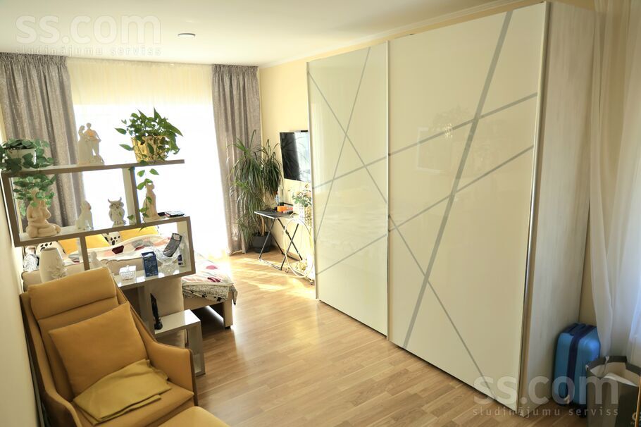 Alejas 15, Mežāres, Rīgas rajons, Babītes pag. — maja