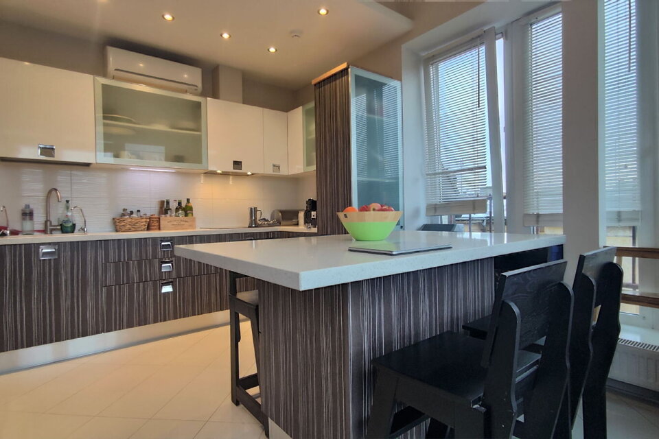 Indrānu iela 5, Rīga