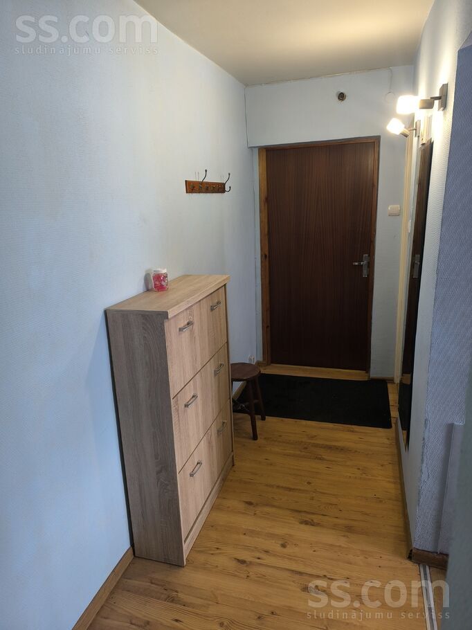 Ozolnieku ceriņi 9, Ozolnieki, Tukums un raj., Slampes pag. — dzivoklis