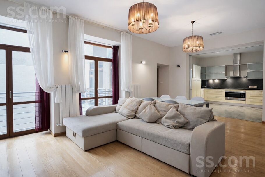 Raiņa bulv. 2, Rīga — dzivoklis