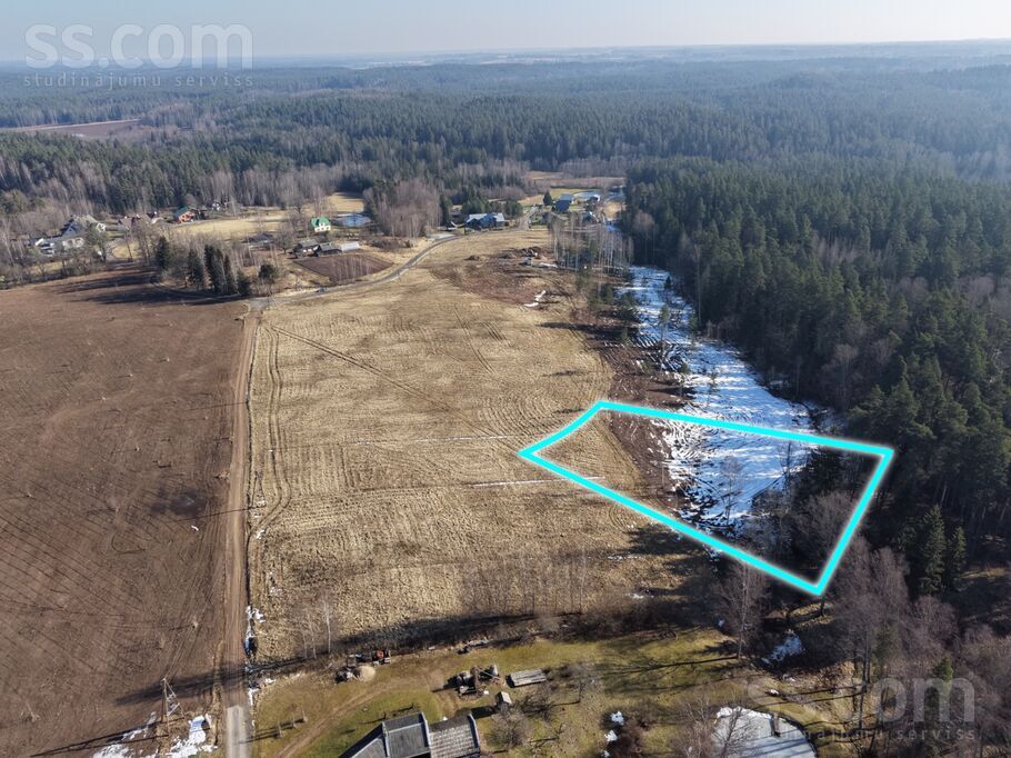 Toma iela 6, Priekuļi, Cēsis un raj., Priekuļu pag. — zeme