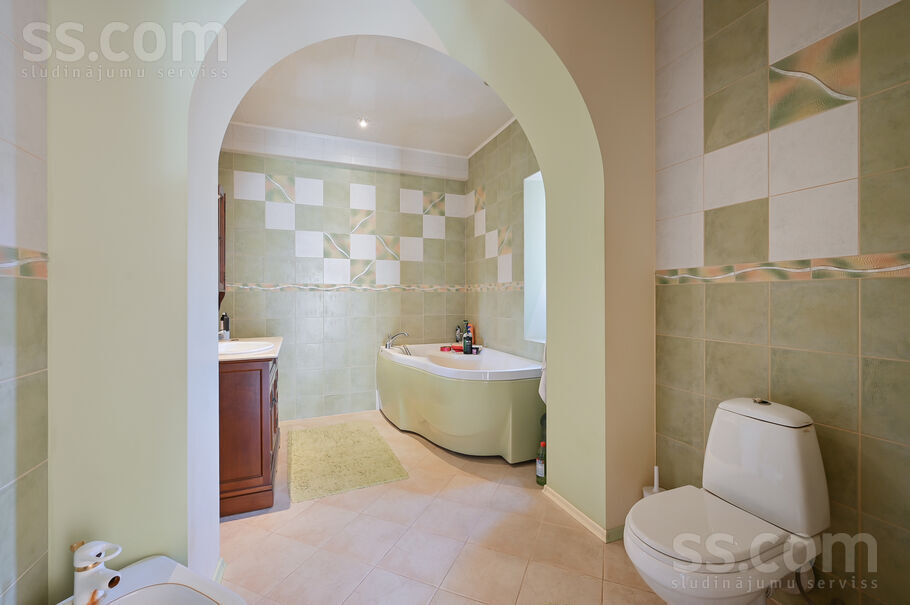 Dzenu iela 6, Kalngale, Rīgas rajons, Carnikavas nov. — maja