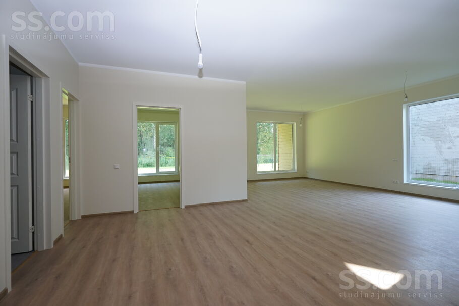 Elizabetes 35, Mežāres, Rīgas rajons, Babītes pag. — maja