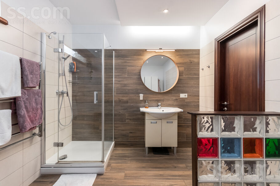 Zolitūdes 54, Rīga — maja