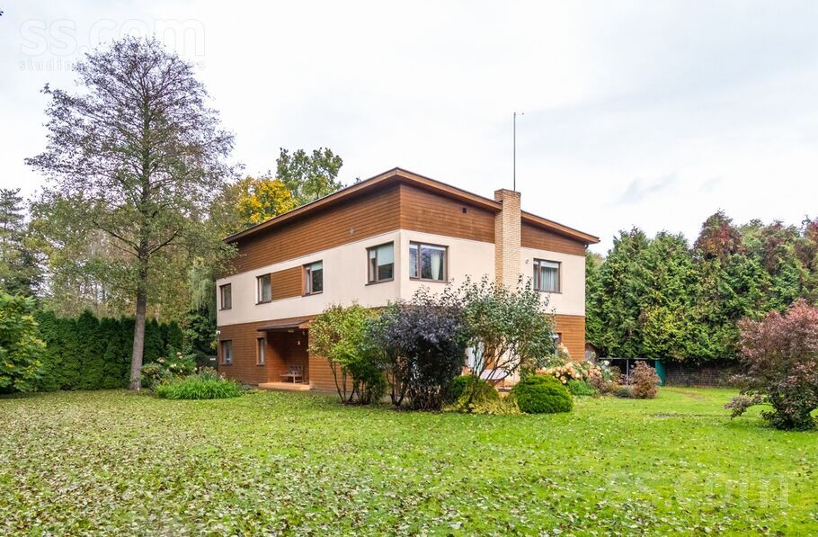 Zolitūdes 54, Rīga — maja