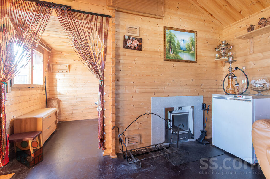 Lefkoju 17, Ziedonis, Rīgas rajons, Ķekavas pag. — maja