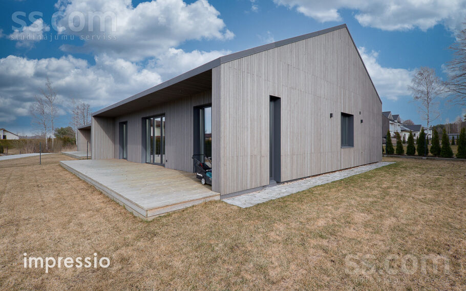 Dreimaņu 19, Mežāres, Rīgas rajons, Babītes pag. — maja