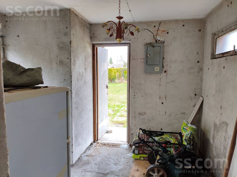 Tiltiņi 18, Stīpnieki, Rīgas rajons, Olaines pag. — maja