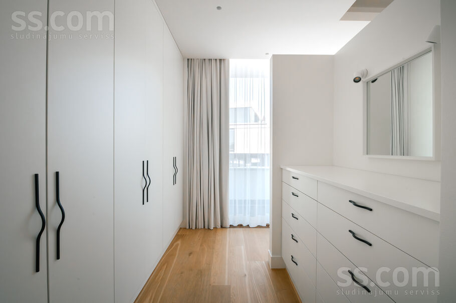 Jaunā Mežaparka 42, Rīga — maja