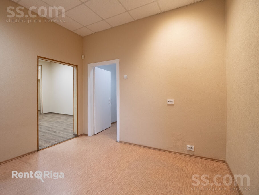 Brīvības gatve 422, Rīga, Jugla — telpa