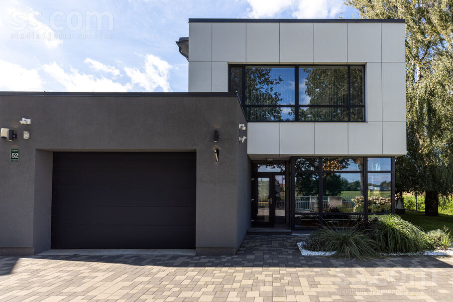 Lielā iela 52, Mārupe, Rīgas rajons, Mārupes pag. — maja