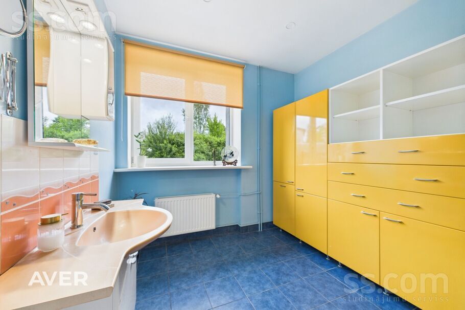 Lakstīgalu iela 32, Skrīveri, Aizkraukle un raj., Skrīveru pag. — maja