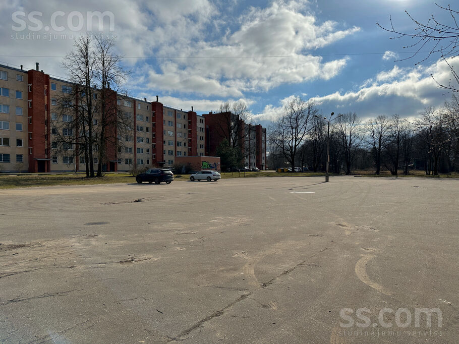 Šampētera 17, Rīga — zeme