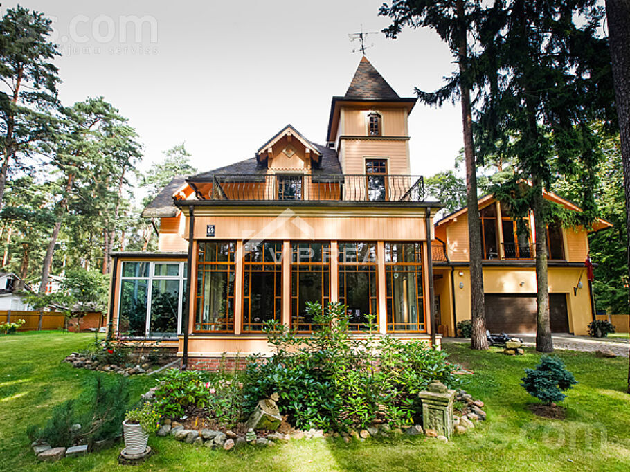 Edinburgas pr. 69, Jūrmala — maja