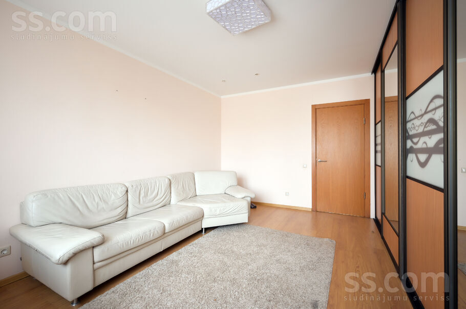 Bērzavoti k-3, Rīgas rajons, Baloži — dzivoklis