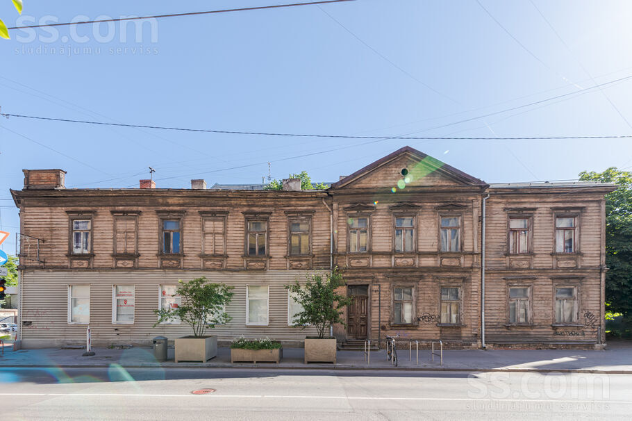 Čaka 112, Rīga — maja