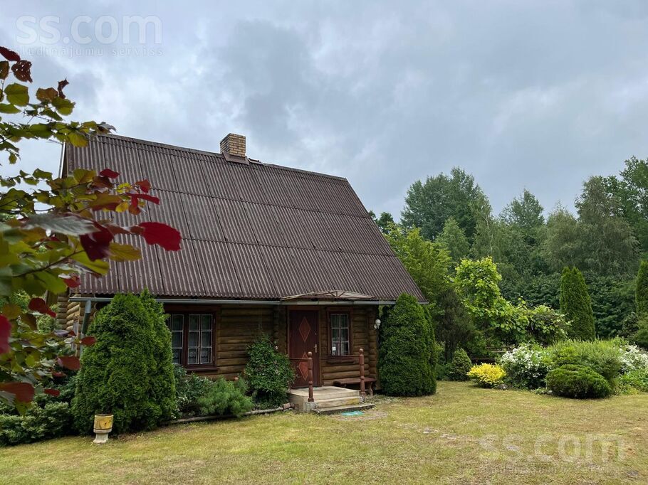 Saulgrieži, Klārmuiža, Talsi un raj., Dundagas pag. — maja