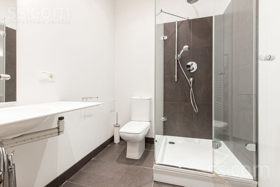 Pulkv. Brieža 7, Rīga — dzivoklis