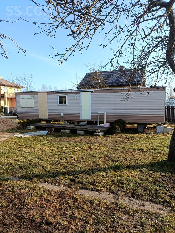 Doles dārzs 119, Dole, Rīgas rajons, Salaspils l. t. — maja