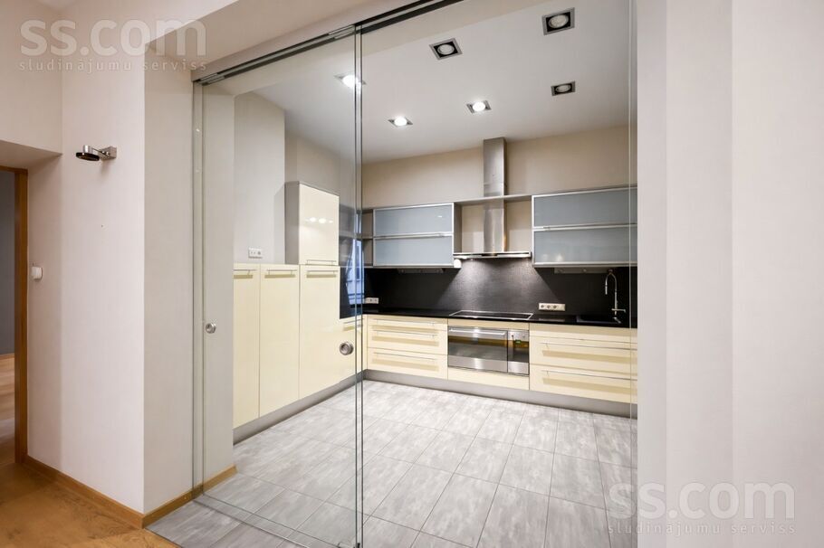 Raiņa bulv. 2, Rīga — dzivoklis