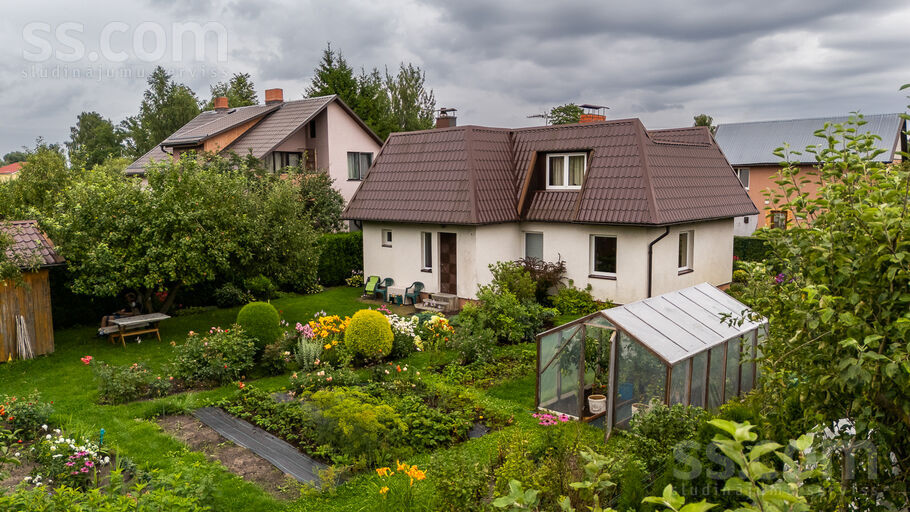 Ābeļu iela 6, Tušķi, Jelgava un raj., Līvbērzes pag. — maja